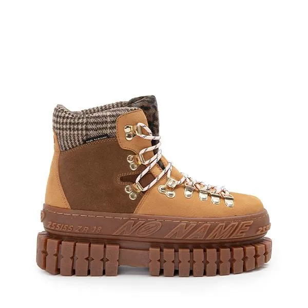 Hiker Trek Nubuck Grain Boots